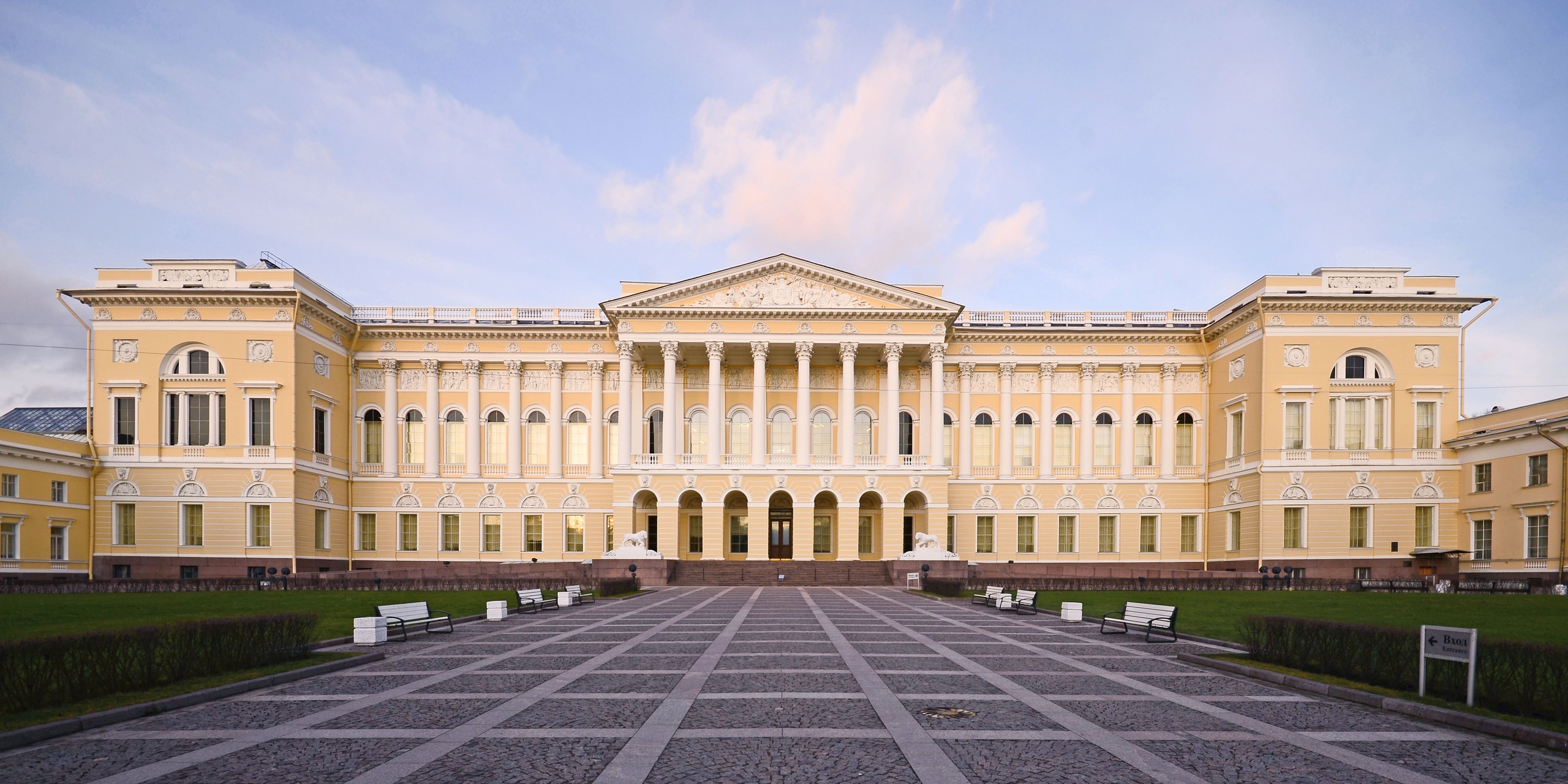 Virtual tour of the Russian Museum 